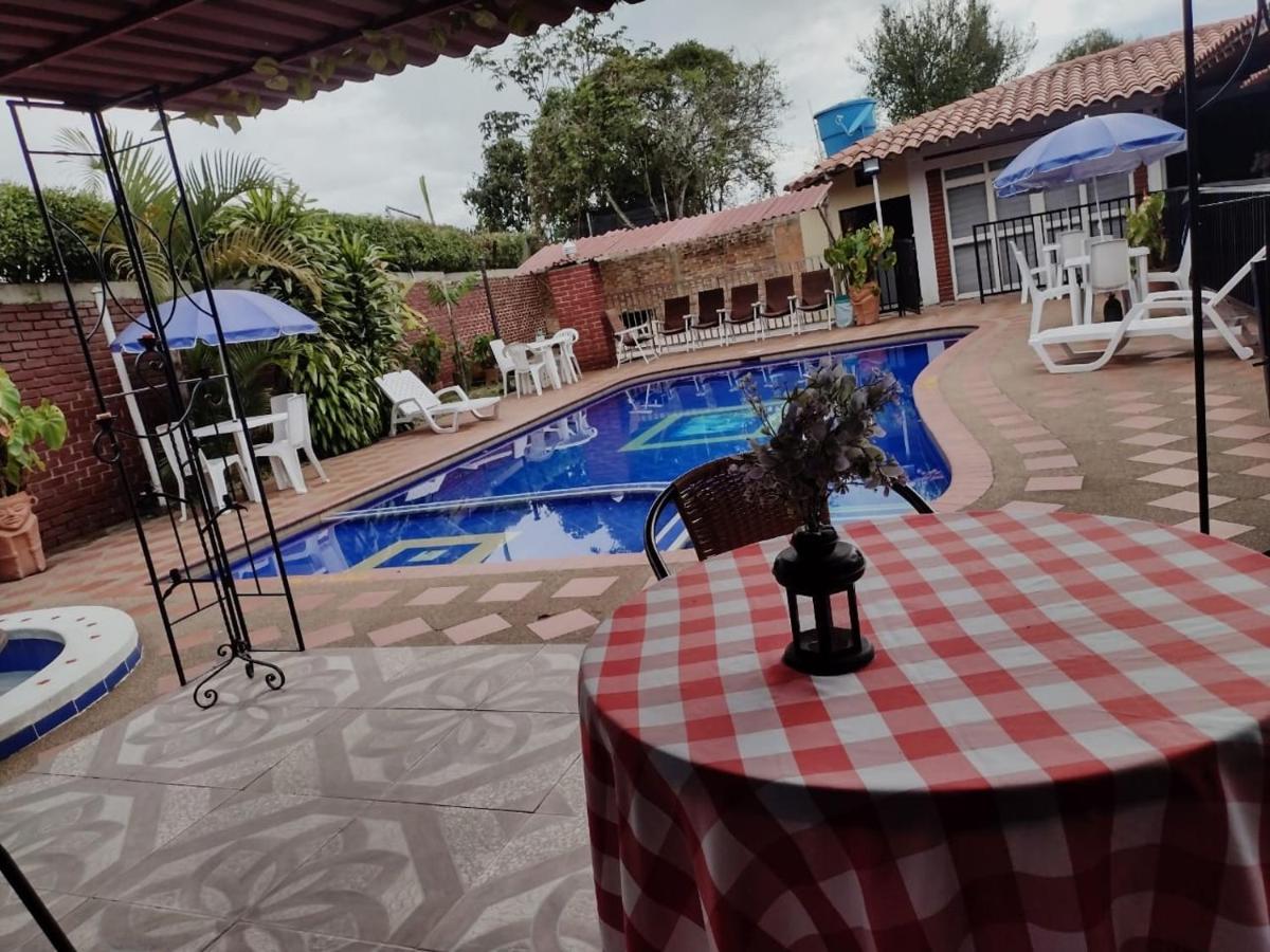 Finca Hotel La Melania Montenegro Bagian luar foto